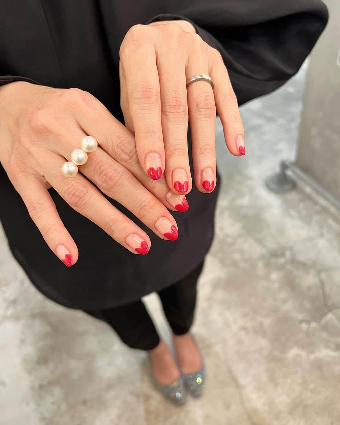 Kana Kobayashiさんのインスタグラム写真 - (Kana KobayashiInstagram)「#red #フレンチネイル #nail #ハートフレンチ #赤ネイル #赤フレンチ #ネイルデザイン #ネイルアート #ネイル #シンプルネイル #大人ネイル」10月19日 22時12分 - anela_kana