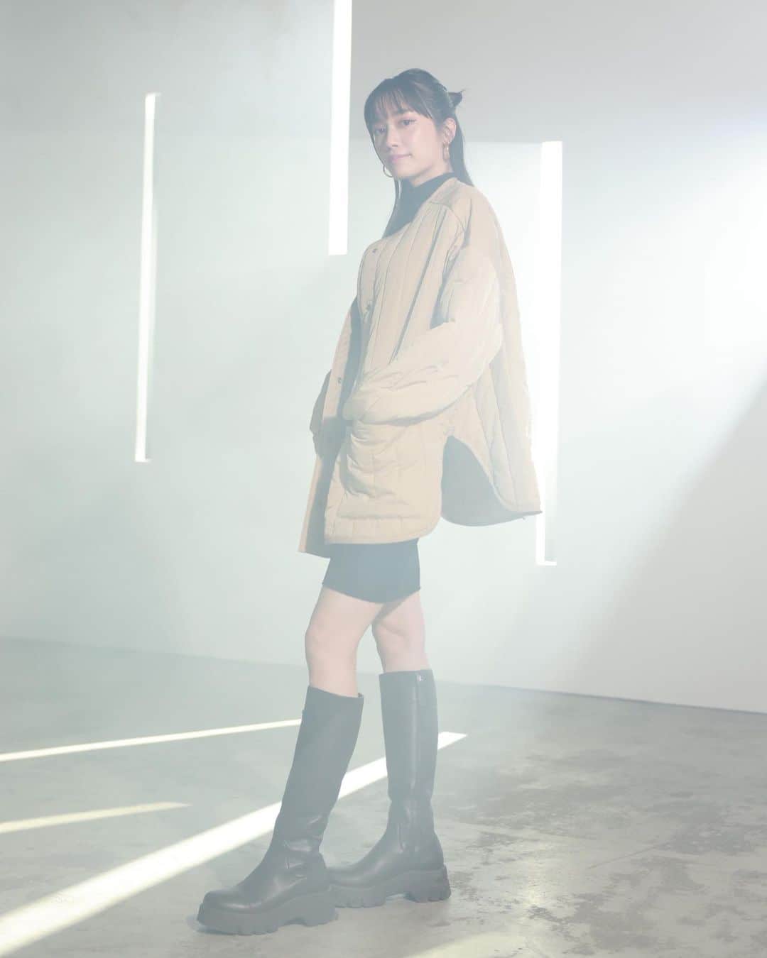 甲斐まりかのインスタグラム：「Calvin Klein in Tokyo🤍 Wearing dress and coat from @calvinklein.  #カルバンクライン #calvinklein #pr」