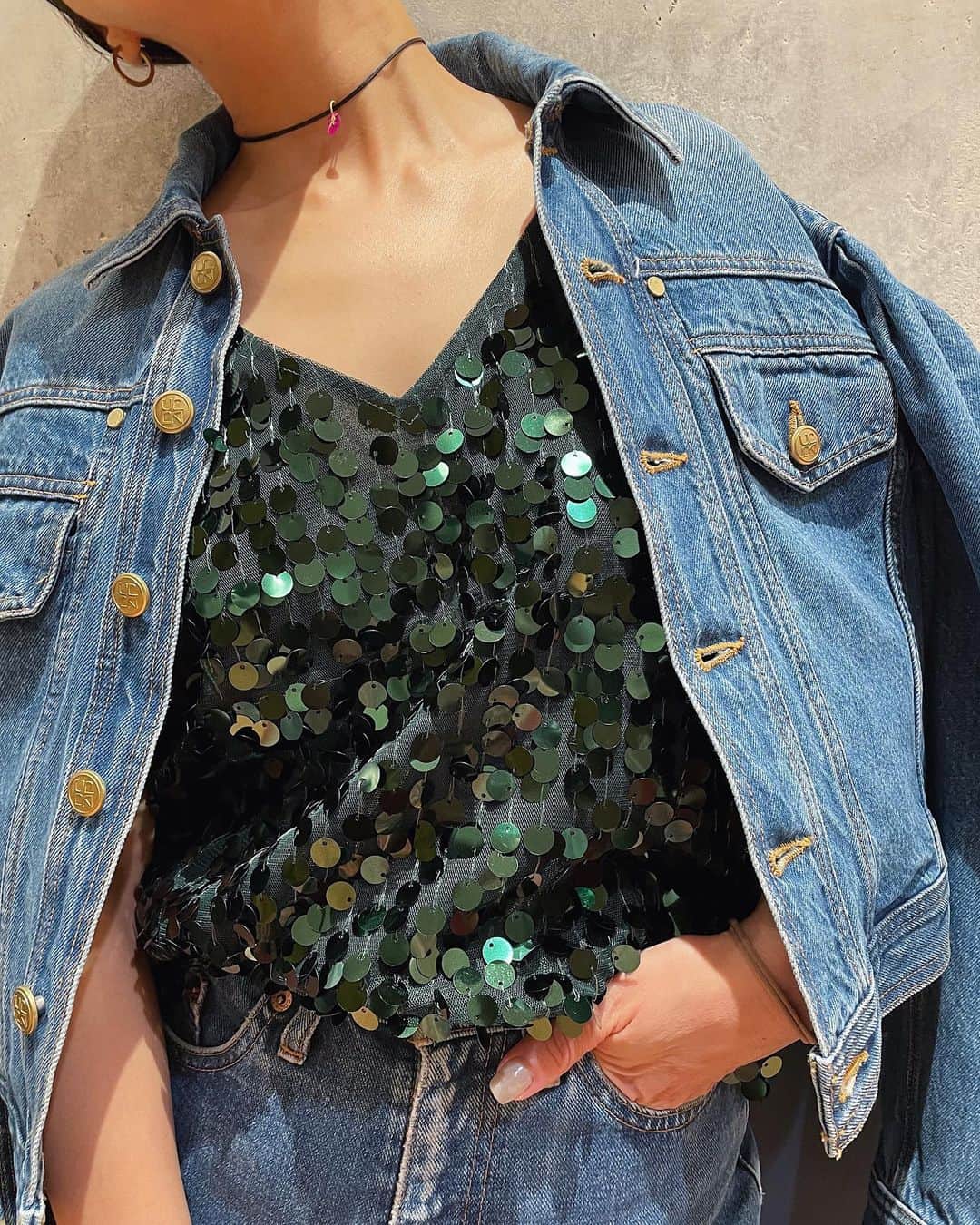 IÉNA LA BOUCLEさんのインスタグラム写真 - (IÉNA LA BOUCLEInstagram)「. ⁡ blouse ¥22,000 intax no.23051914106040 ⁡ ✴︎NEWoMan SHINJUKU limited item✴︎ 店舗からの各種通信販売をご利用いただけます 詳しくはお電話にてstaffまでお問い合わせくださいませ ☎︎03-3226-5100 ⁡ ⁡ ________________________________ ⁡ denim blouson【ULLA JOHNSON】 ¥92,400 intax no.23010915000630 ⁡ #ienalaboucle#iena#イエナ#イエナラブークル#ienalaboucle_23aw #スパンコールブラウス#ullajohnson」10月19日 22時15分 - iena.la.boucle.store