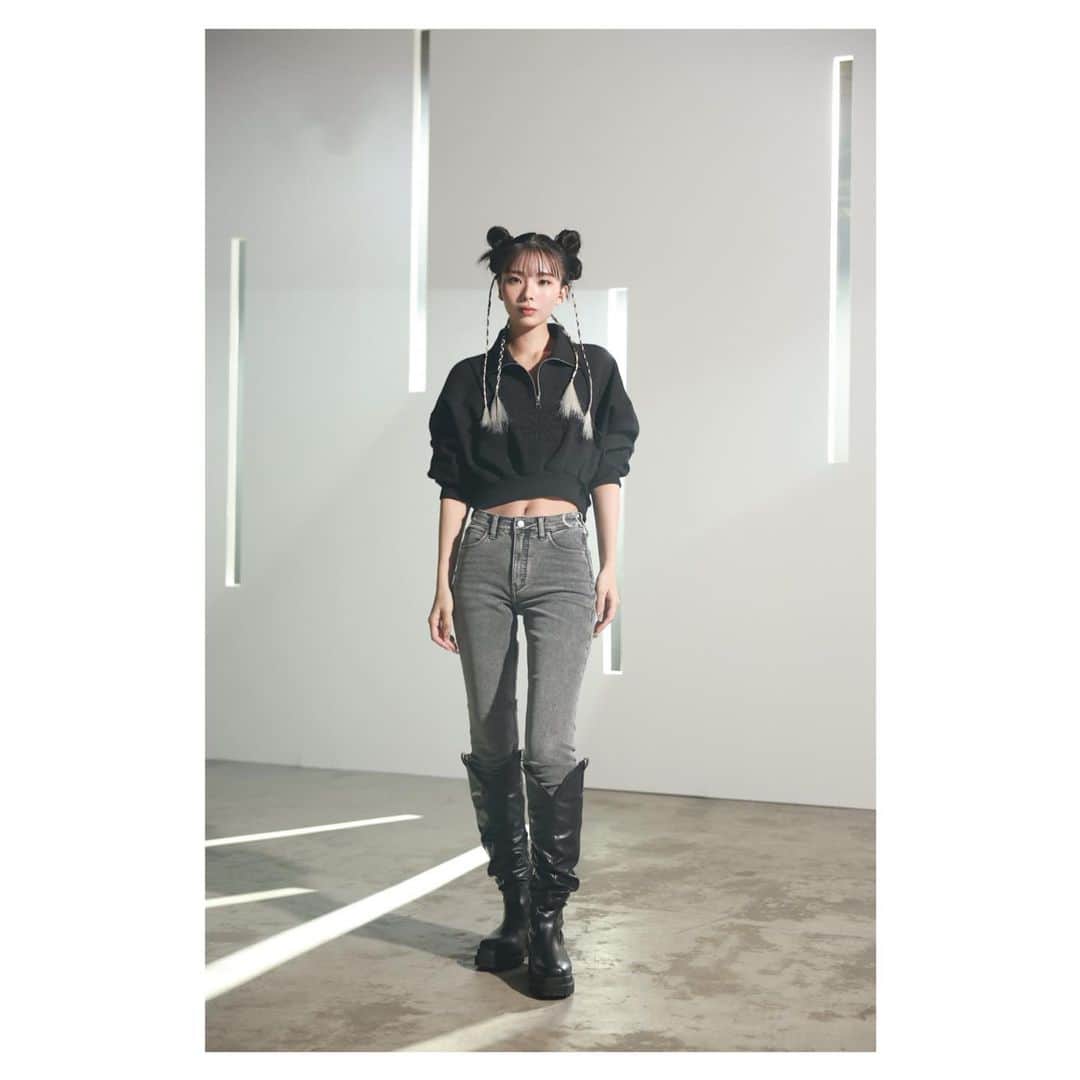 のインスタグラム：「． ． @calvinklein 🖤🤍 ． #CalvinKlein  #PR ． ．」