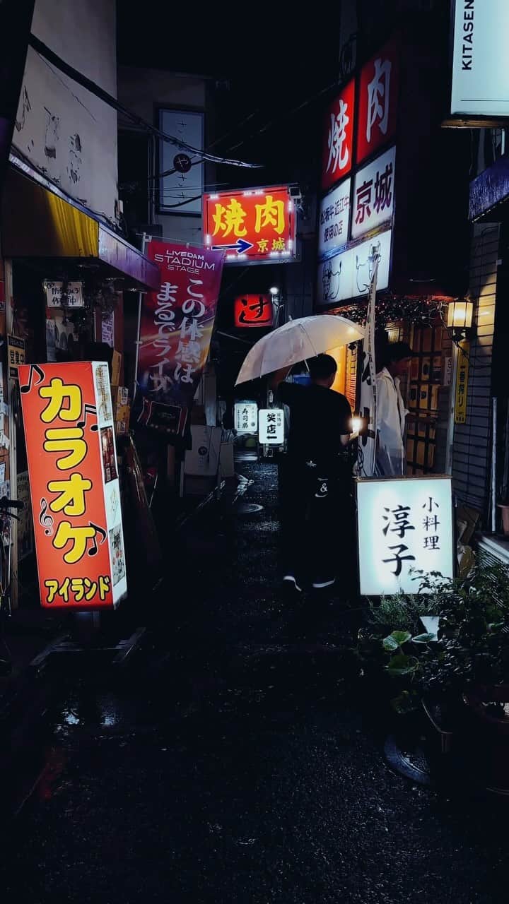 Kaiのインスタグラム：「Old Tokyo  - Feels like a time slip.   #tokyo #japan #nostalgic」