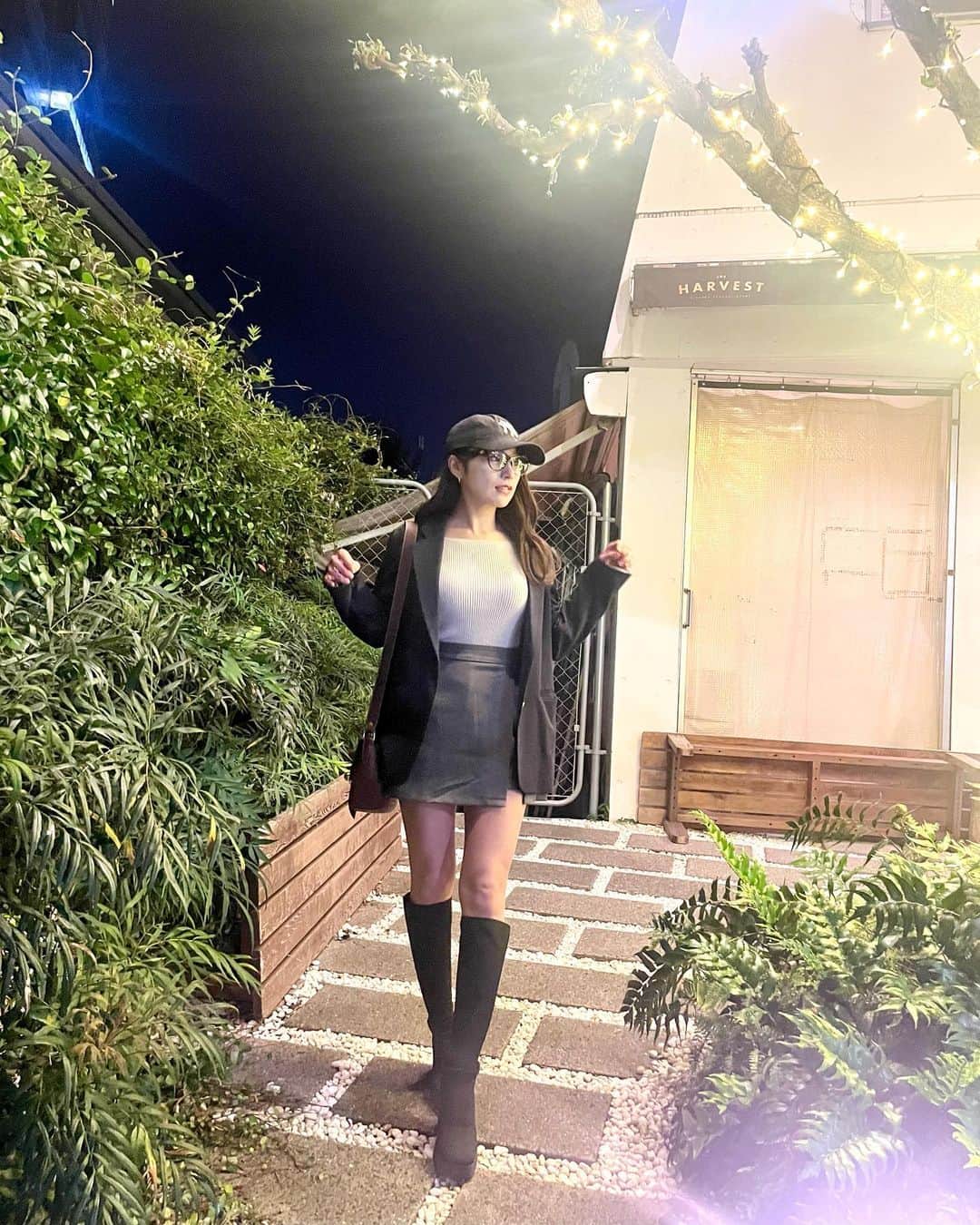 左伴彩佳さんのインスタグラム写真 - (左伴彩佳Instagram)「秋コーデ🍂🧥 　  ロングブーツとジャケットの組み合わせが好き♡👢      jacket @cocodeal_official  tops @grl_official  skirt @chico__official___  boots @cocodeal_official  bag @strathberry     #秋コーデ #ジャケットコーデ #ロングブーツ　#ロングブーツコーデ #カジュアルコーデ #cocodeal #ココディール #grl #グレイル　#ニットコーデ #スカートコーデ #キャップコーデ」10月19日 22時19分 - hidaaya_729