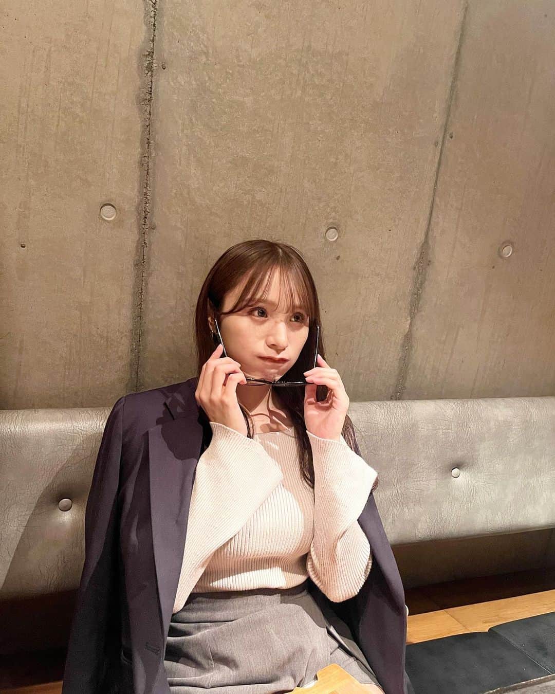 左伴彩佳さんのインスタグラム写真 - (左伴彩佳Instagram)「秋コーデ🍂🧥 　  ロングブーツとジャケットの組み合わせが好き♡👢      jacket @cocodeal_official  tops @grl_official  skirt @chico__official___  boots @cocodeal_official  bag @strathberry     #秋コーデ #ジャケットコーデ #ロングブーツ　#ロングブーツコーデ #カジュアルコーデ #cocodeal #ココディール #grl #グレイル　#ニットコーデ #スカートコーデ #キャップコーデ」10月19日 22時19分 - hidaaya_729