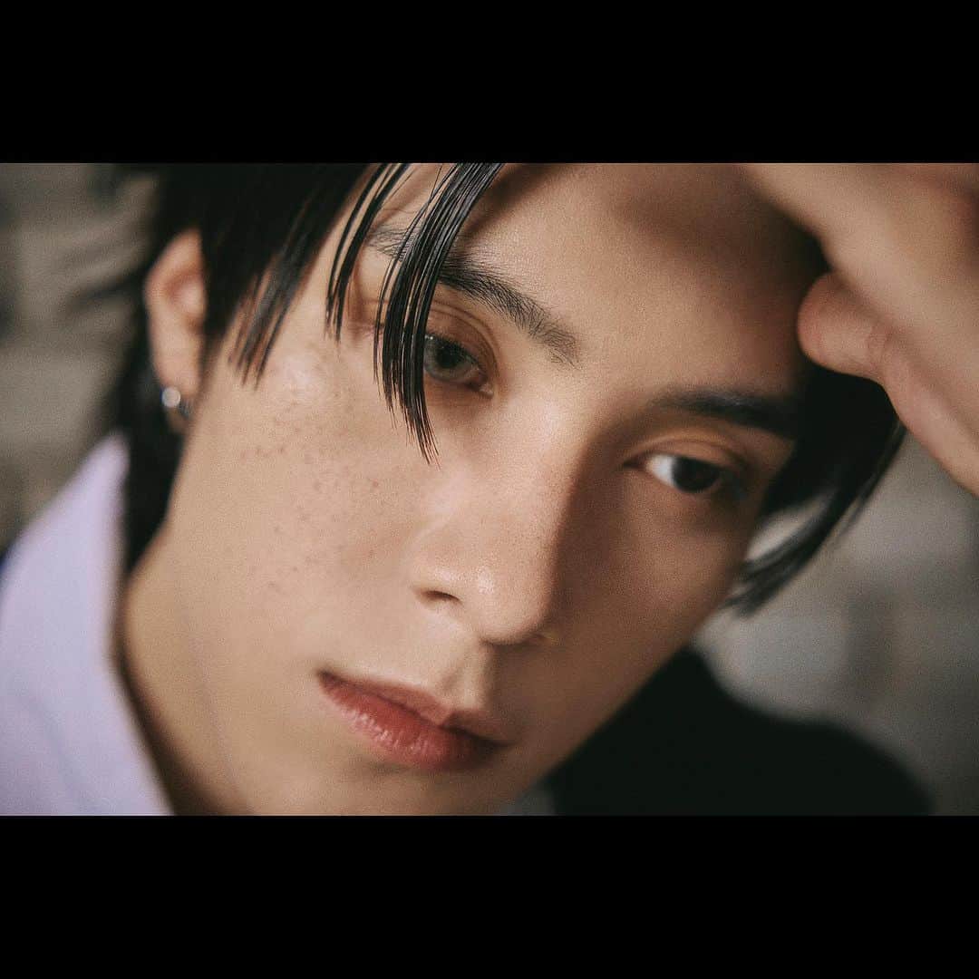SMエンターテインメントさんのインスタグラム写真 - (SMエンターテインメントInstagram)「WayV 威神V 'No One But You + INVINCIBLE (极限)' Track Video Image #HENDERY #YANGYANG   【On My Youth - The 2nd Album】 Digital Album ➫ 2023.11.01 (CST/KST) Physical Album ➫ 2023.11.08 (CST/KST)  #WayV #威神V  #NoOneButYou  #INVINCIBLE #极限  #OnMyYouth #遗憾效应 #WayV_OnMyYouth  #WayV_OnMyYouth_遗憾效应  💿Pre-order https://WayV.lnk.to/On_My_Youth」10月19日 22時39分 - smtown