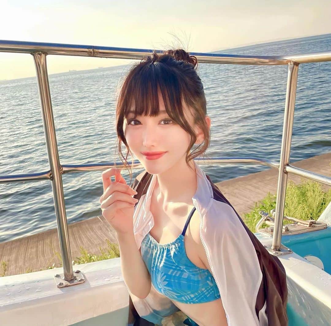 のインスタグラム：「今回ご紹介させていただくのは ▶︎▷▶︎ @acokaraage さん ⁡ ⁡ *- - -*- - -*- - -*- - -*- - -*- - -* ⁡ 素敵な投稿をありがとうございました☺️ ⁡ ⁡ 美女ホリダーでは、 他にも可愛い女の子・綺麗な女の子を 紹介しているので、 ぜひプロフィールから覗いてみてください！✨ ⁡ #美女ホリダー を付けるか、タグ付けで、 皆さまの素敵な投稿をピックアップして ご紹介させていただきます♪ ⁡ ⁡ #美少女図鑑 #可愛い女子 #女子高校生 #ミスコンテスト #女子大学生 #自撮り女子部 #ティックトッカー #グラビア撮影 #美人モデル #美女スタグラム #インスタ美女 #ポートレート女の子 #エロかわ #美人さん #水着女子 #清楚系 #癒し系女子 #あざとい系女子 #可愛い女の子と繋がりたい #セルフィー女子 #巨乳美女 #水着コーデ #水着女子 #ビキニガール #水着ギャル #ビキニ女子 #水着ガール #プールサイド」