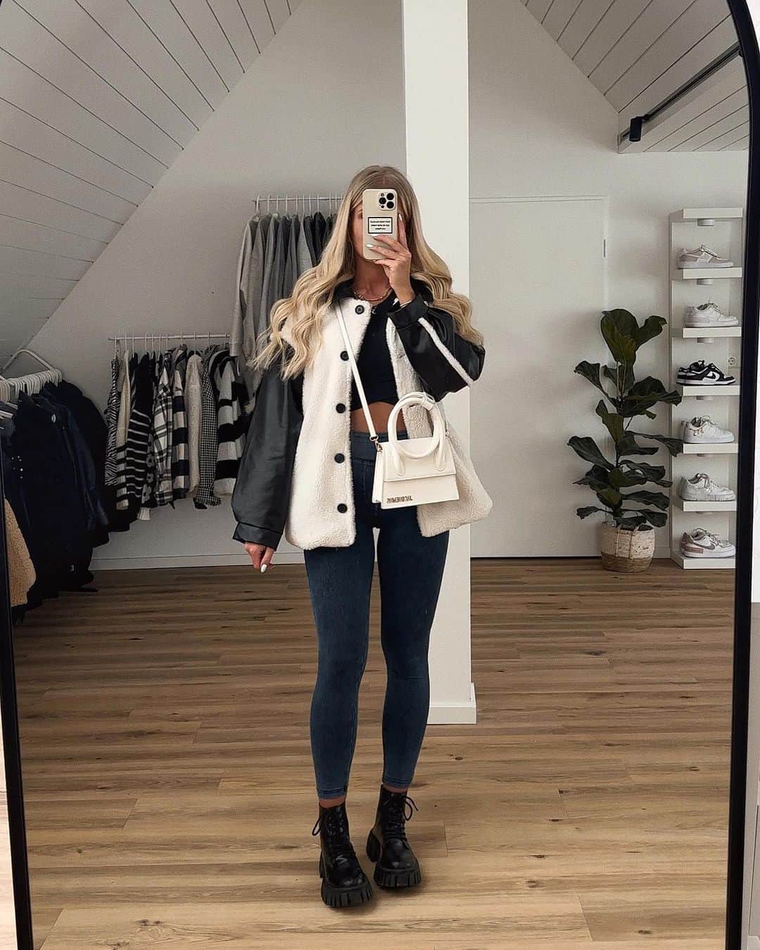 SHEINのインスタグラム：「Crisp fall air calls for going out fits that  @lisarosii  🔎 11823671 11213734 11531095  #SHEIN #SHEINforAll #SHEINstyle #fashion #chic」