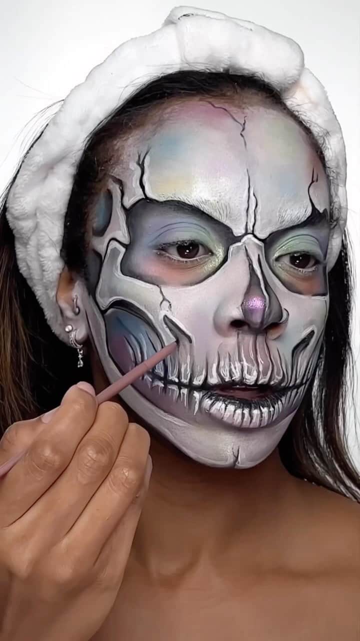 YouTubeのインスタグラム：「ok @atarah.___ has me ready for halloween」