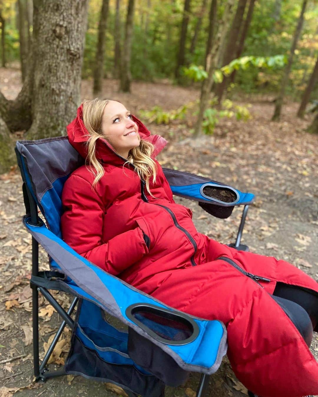 ジョアンナ・ブラッディさんのインスタグラム写真 - (ジョアンナ・ブラッディInstagram)「🏕️🍂🔥⛰️🐈🐈‍⬛ . . . . . #camping #adventure #hike #catsofinstagram #fall #autumnvibes #autumn」10月19日 23時02分 - thejohannabraddy