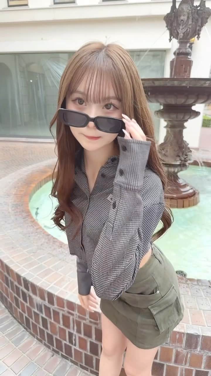 のインスタグラム：「コメントたくさんお願いします✨ ˗˗˗˗˗˗˗˗˗˗˗˗˗˗˗˗˗˗˗˗˗˗˗˗˗˗˗˗˗˗˗˗˗˗˗˗˗˗ ⁡ ⁡ ⁡ ⁡ 【桜ちゃんヘアー✨. 】 ⁡ ⁡ ウキタ本ご予約受付中！ ⁡ ⁡ ⁡ ◌ @ukita_bob  ⁡ ご質問はコメント欄にお願いします！ ⁡ ⁡ ⁡ ⁡ ˗˗˗˗˗˗˗˗˗˗˗˗˗˗˗˗˗˗˗˗˗˗˗˗˗˗˗˗˗˗˗˗˗˗˗˗˗˗ ⁡ ⁡ ◌ 料金 ◌ ・カット ¥8,800 ・カット 𓂃 トリートメント ¥12,000 ・カット 𓂃 カラー ¥16,000 ・カット 𓂃 カラー 𓂃 トリートメント ¥19,000 ⁡ ⁡ ⁡ 𓂃 よくあるご質問 𓂃 ⁡ ⁡ Q . 予約はどうしたらいいですか？ ⁡ ✎ プロフィールのURLからお待ちしております。 ⁡ ⁡ Q . 場所はどちらですか？ ⁡ ✎  DX SHARE SALON 東京都渋谷区神宮前1-9-8 KI-438ビル 1F-A 【原宿駅、明治神宮前駅から徒歩4分】 ⁡ ⁡ Q . 投稿に若い子しか載っていないですが、 私の年齢でも大丈夫ですか？ ⁡ ✎ もちろん大丈夫です。 僕のお客様は現在【7歳(小学2年生)〜61歳】の方が ご来店してくださっております。 女性は全員可愛くします。 ⁡ ⁡ Q . どんな美容師？ ⁡ ✎ 施術中は喋りすぎず喋らなすぎず 絶妙なリラックスラインを狙います。 ⁡ カットは【ボブ】【ショートボブ】が好きですが、 ミディアム、ロングも好きです。 ⁡ カラーはブリーチをしなくても 【透明感】【くすみ感】が出るところを こだわっています。 ⁡ ⁡ ⁡ 𓂃 #ボブ #切りっぱなしボブ #ボブヘアー #ボブヘア #ボブスタイル #ミニボブ #前下がりボブ #ボブアレンジ #ショートヘア #ショート #ショートボブ #ショートカット #ミディアムヘア #シースルーバング #前下がりボブ #外ハネボブ #小顔カット #似合わせカット #ヘアアレンジ #어레인지 #헤어 #헤어컷 #밥 #hairlove #hairfashion #hairtransformation #haircolor #hairpainting #hairvideo #hairextensions」