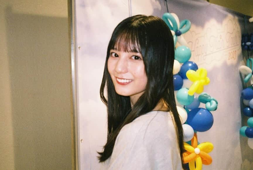 加藤史帆さんのインスタグラム写真 - (加藤史帆Instagram)「日向坂46 全国ツアー「Happy Train Tour 2023」ありがとうございました！  日向坂46になって初めて歓声OKのツアーだったのでファンの皆さんと一緒にツアーを作り上げられている感じが凄く新鮮で楽しい日々でした、、 12月の追加公演、今からとっても楽しみです🌞  フィルムカメラを持ち歩いてたので撮ったオフショット📸  #shihogram」10月19日 23時14分 - katoshi.official