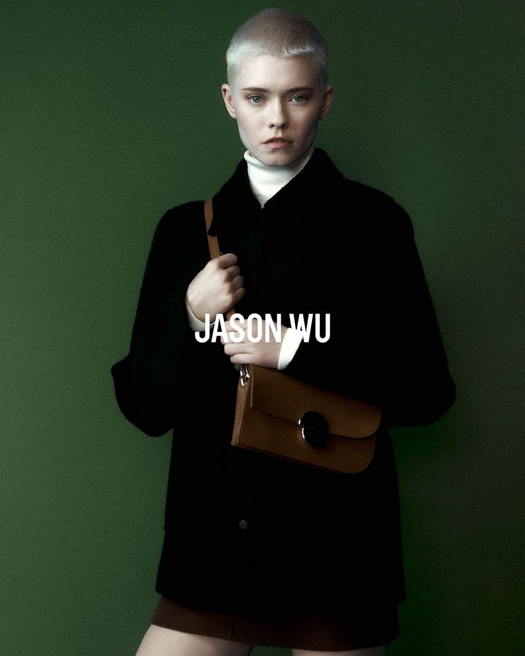 ジェイソンウーのインスタグラム：「Introducing  #TheOrbitBag #JasonWu -meticulously handcrafted and destined to be a timeless icon.  Discover on JasonWuStudio.com #LinkInBio」