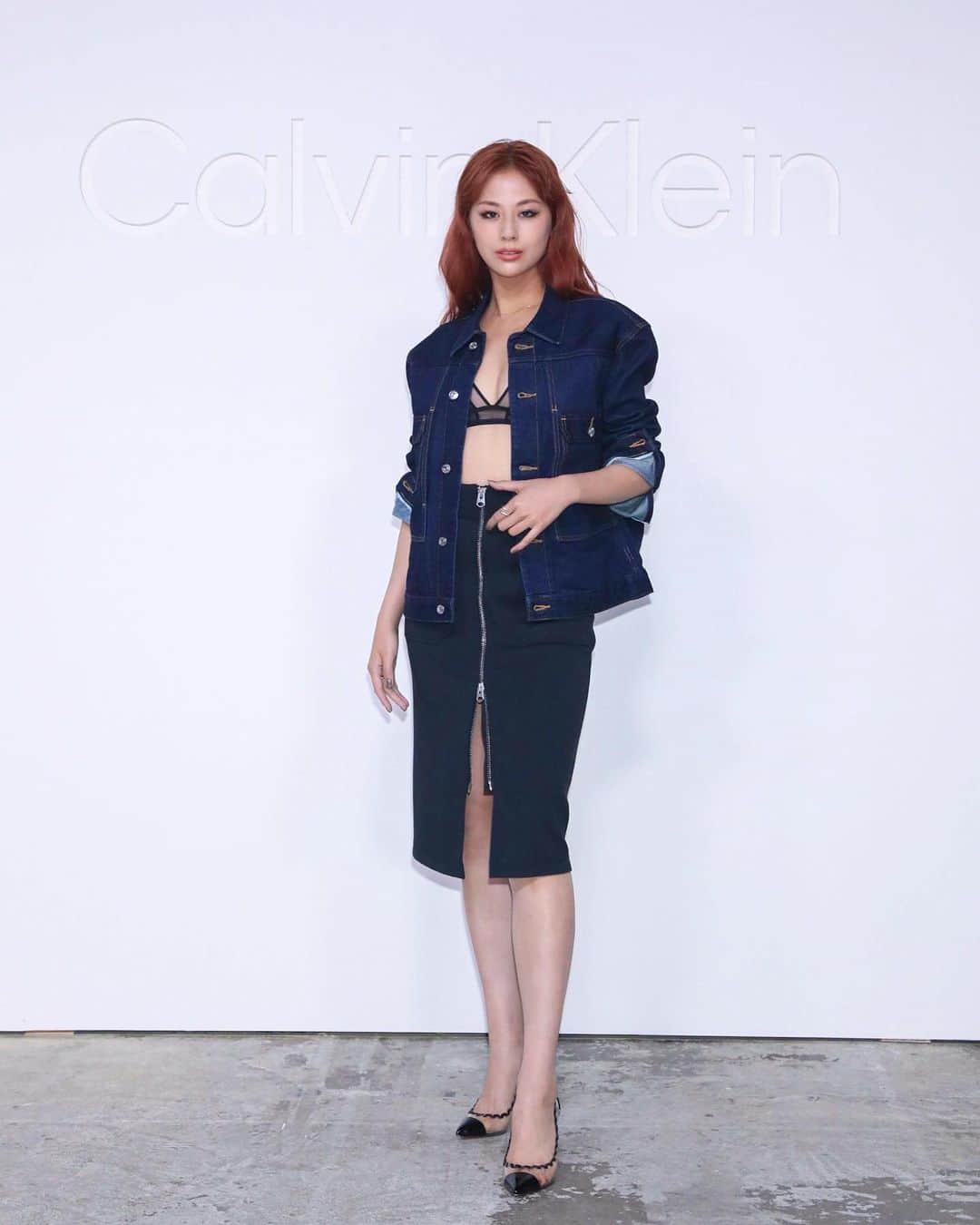 西内まりやのインスタグラム：「@calvinklein のイベントにて🌹  会場に投映された写真は @lesliekeesuper に撮ってもらいました！ こんなにも大きく！素敵な写真！嬉しい☺️  素敵なイベントでした！🥂  It was a amaging night!!  @calvinklein  #calvinklein」