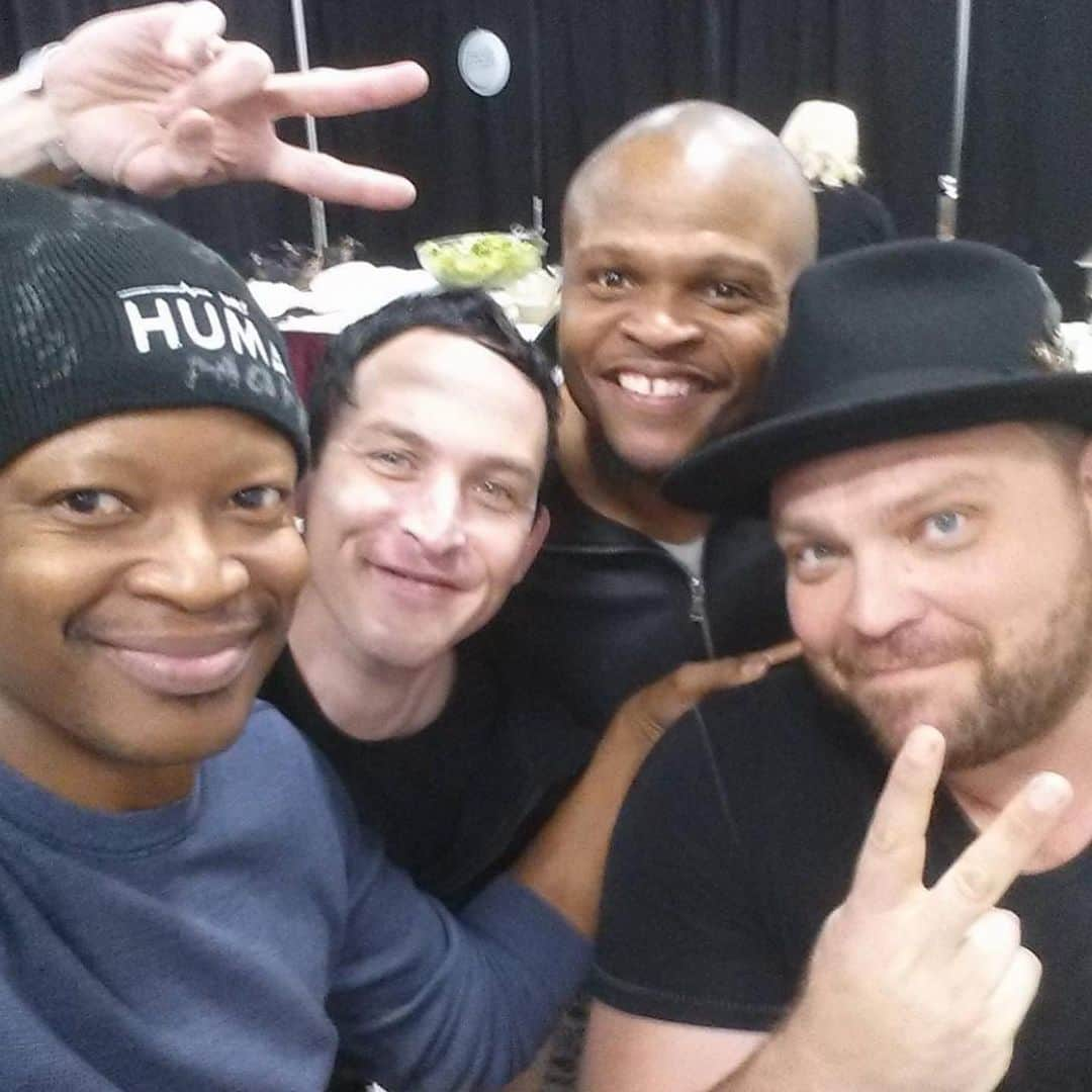 ラリー・ギリアード・Jrさんのインスタグラム写真 - (ラリー・ギリアード・JrInstagram)「SQUAD!!! #myactorlife #lawrencegilliardjr #lgjrlifestyle #blessings」10月19日 23時47分 - thereallgjr