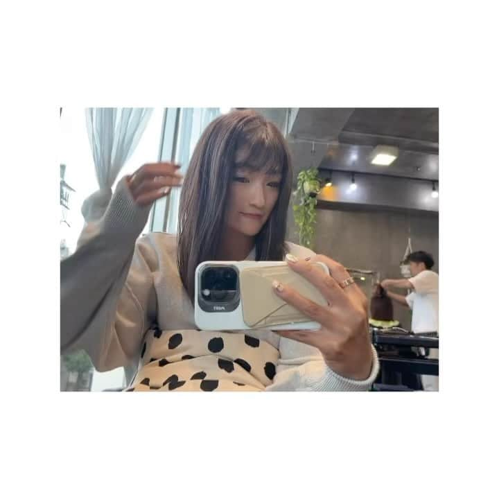 RENA（久保田玲奈）のインスタグラム：「寒くなると暗くしがちっ😝🖤」