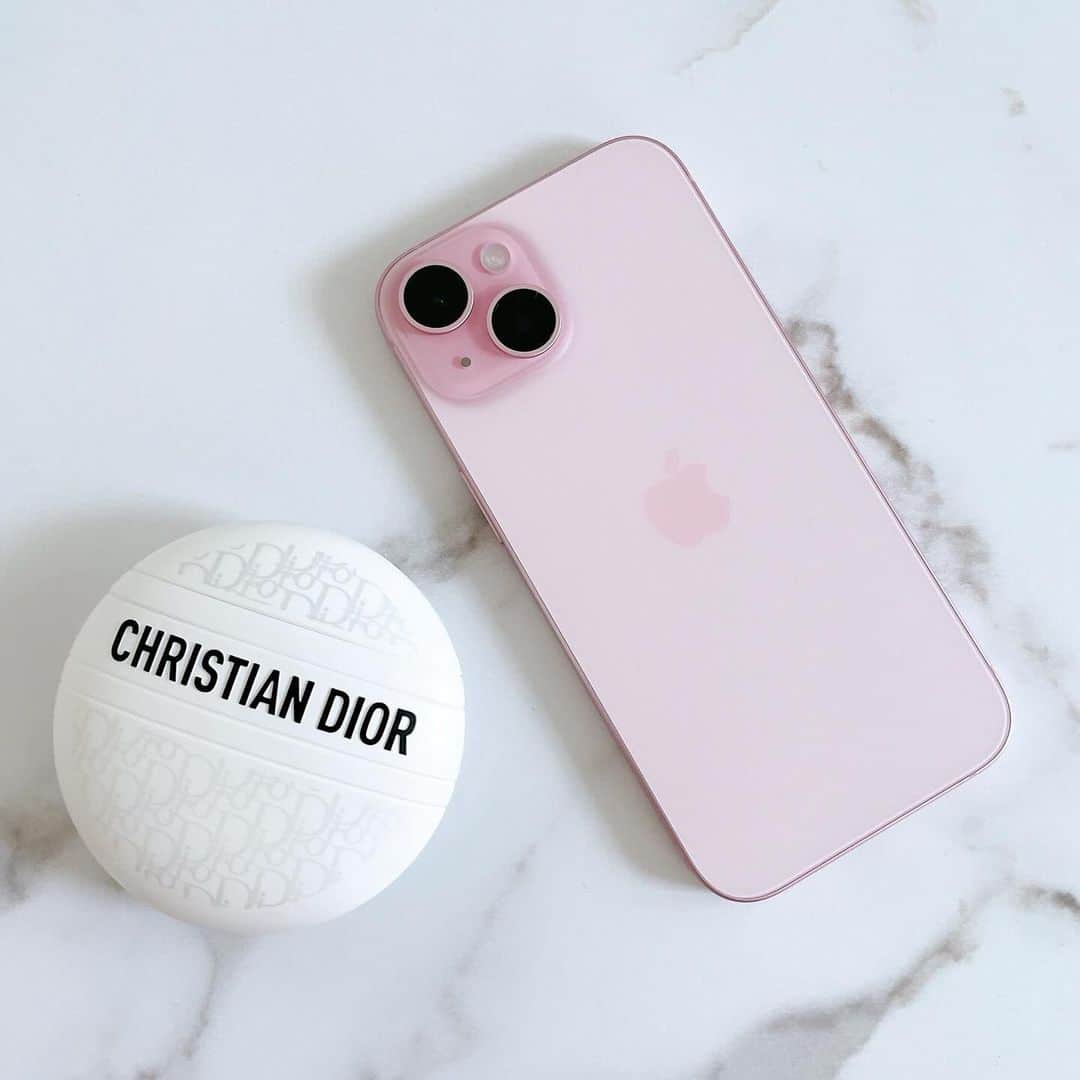 のインスタグラム：「iPhone15‎🤍🩵🩷  ピンク可愛すぎる🤦‍♀️  #iphone15」