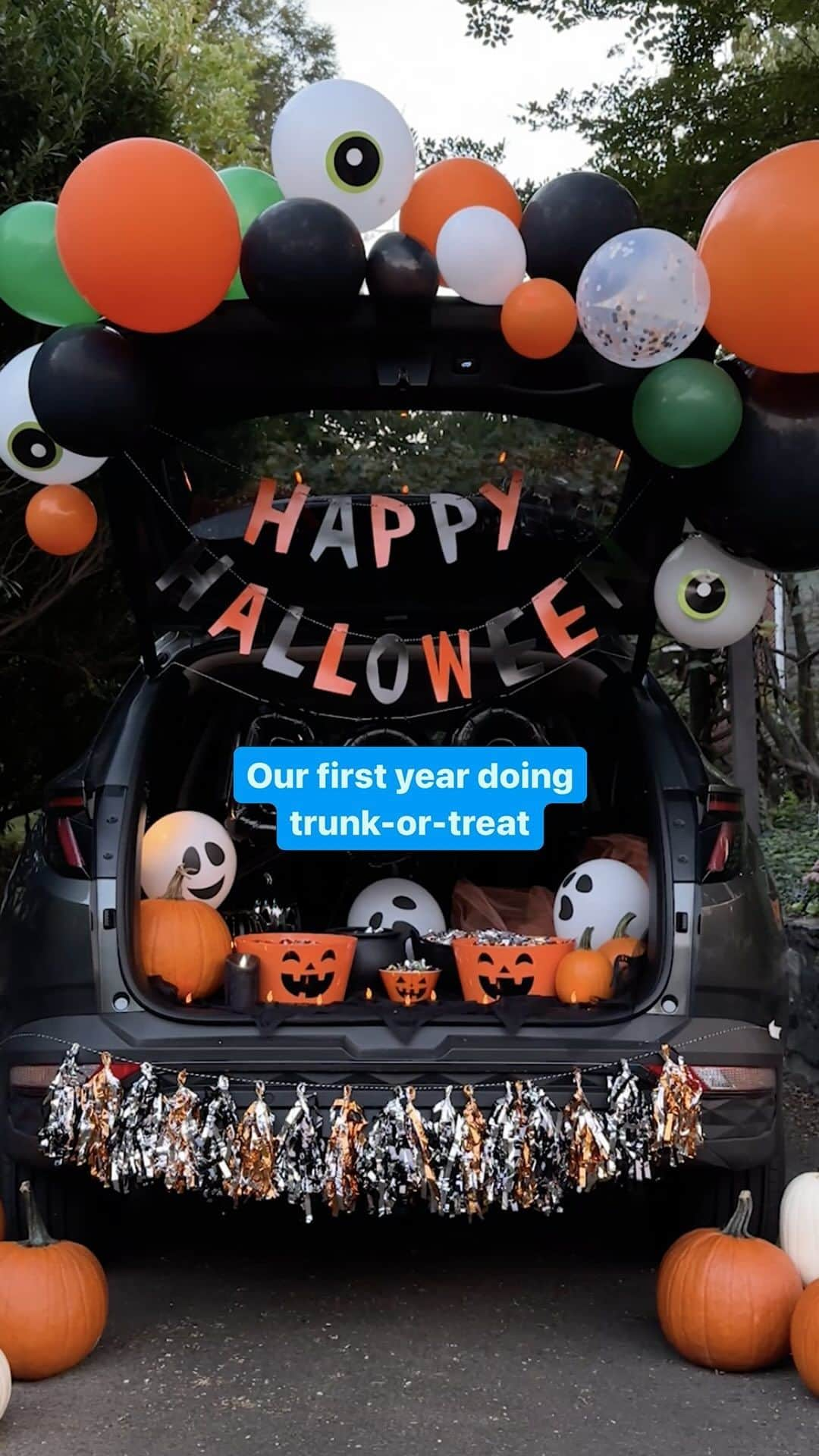 Wal-Mart Stores, Incのインスタグラム：「Simple set up? Not us, we're going ALL out this szn. 🎃🍫 #TrunkorTreat #Halloween #SpookySeaon」