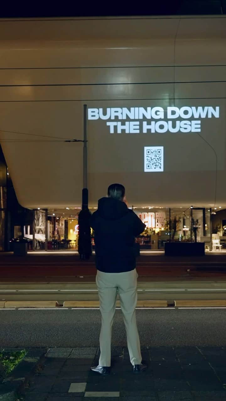 Spinnin' Recordsのインスタグラム：「BURNING DOWN THE HOUSE OP HET STEDELIJK MUSEUM!」