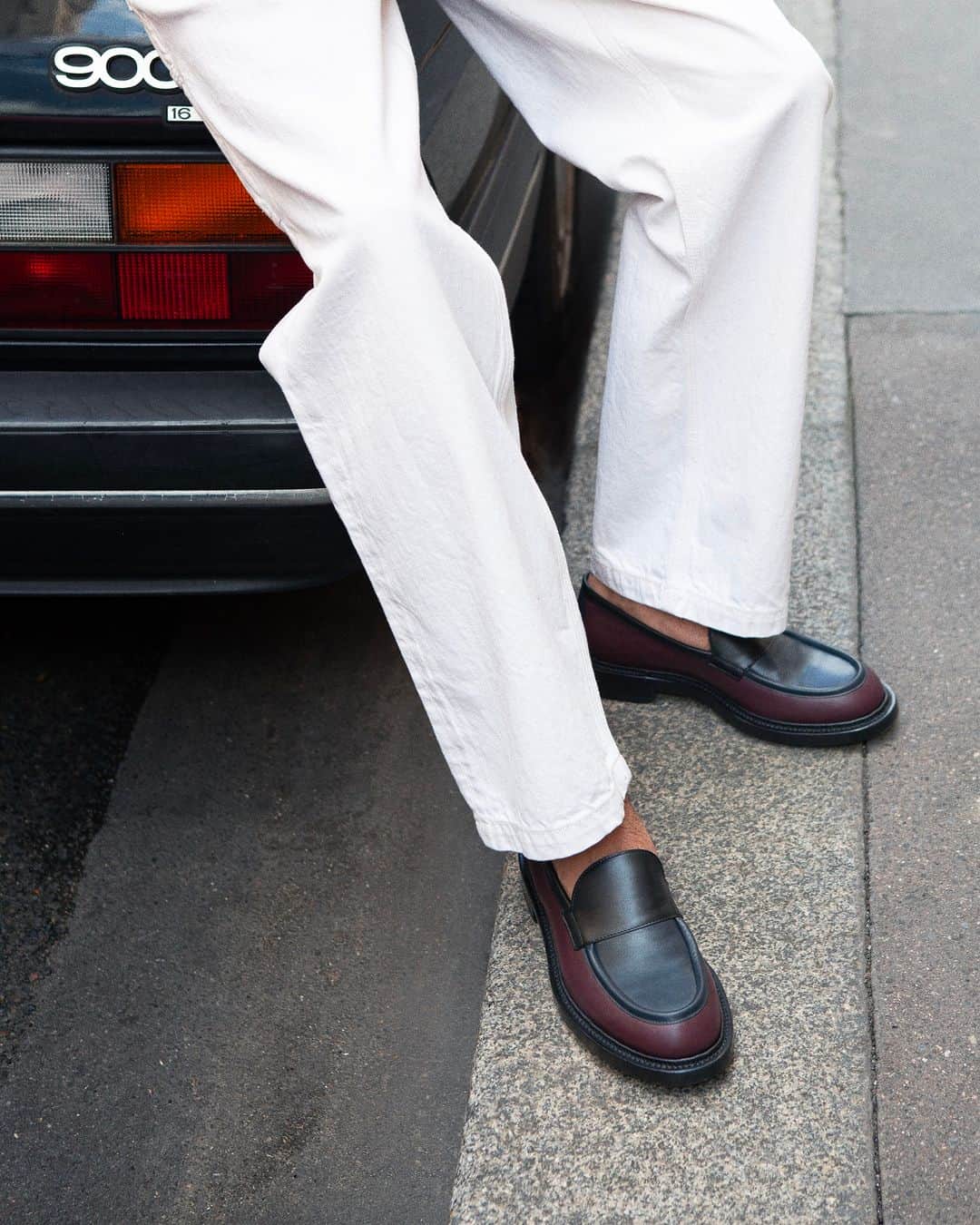ピエール アルディのインスタグラム：「… and for men. The John loafer.    #PierreHardy #PierreHardyFW23」