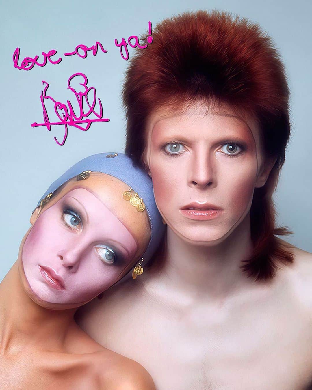デヴィッド・ボウイのインスタグラム：「PIN UPS ALBUM IS FIFTY TODAY  “Singing old songs he loved...” *  As mentioned here last week, today (19th October) marks the 50th anniversary of David Bowie’s 1973 album of cover versions, Pin Ups.  When originally released, the David Bowie/Ken Scott produced LP was preceded by the only single from Pin Ups, Sorrow, which reached #3 on the UK chart. Pin Ups itself entered the UK album chart at #1 on the strength of pre-orders alone.  Joining Bowie on the sleeve for Justin de Villeneuve’s extraordinary photograph is Twiggy, name-checked earlier the same year on Aladdin Sane for Drive-In Saturday: “She’d sigh like Twig the Wonder Kid”. The image here is an alternative shot to the one used.  The photo session was shot in Paris for Vogue magazine, but, at Bowie's request, it was used for the Pin Ups cover instead. Bowie persuaded de Villeneuve that the album would have a considerably wider distribution than the magazine.  Here’s the note from the back cover where Bowie explained the Pin Ups concept :  + - + - + - + - + - + - + - + - + - + - + - + - + - + - +  These songs are among my favourites from the '64–67' period of London.  Most of the groups were playing the Ricky-Tick (was it a 'y' or an 'i'?) - Scene club circuit (Marquee, eel pie island la-la)  Some are still with us.  Pretty Things, Them, Yardbirds, Syd's Pink Floyd, Mojos, Who, Easybeats, Merseys, Kinks.  Love-on ya!  Bowie x  + - + - + - + - + - + - + - + - + - + - + - + - + - + - +  Alan York and Jason Draper have pointed us at their in-depth piece which includes a track-by-track look at the album over on Dig! https://www.thisisdig.com/feature/pin-ups-david-bowie-album/ (Linktree in bio)   📸 Justin de Villeneuve  * Original lyric from Scream Like A Baby: “Singing old songs we loved...”  #BowiePinUps  #BowiePinUps50」