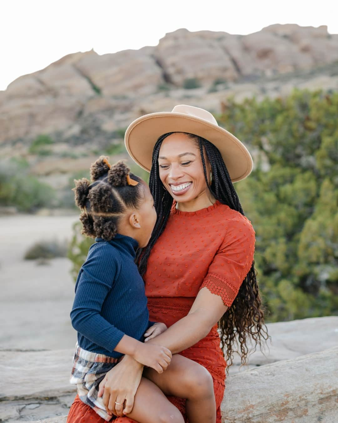 アリソン・フェリックスのインスタグラム：「Things that bring me joy - watching my daughter grow - playing tennis - building Saysh - family hikes - listening to my playlists  - helping women recognize their worth」