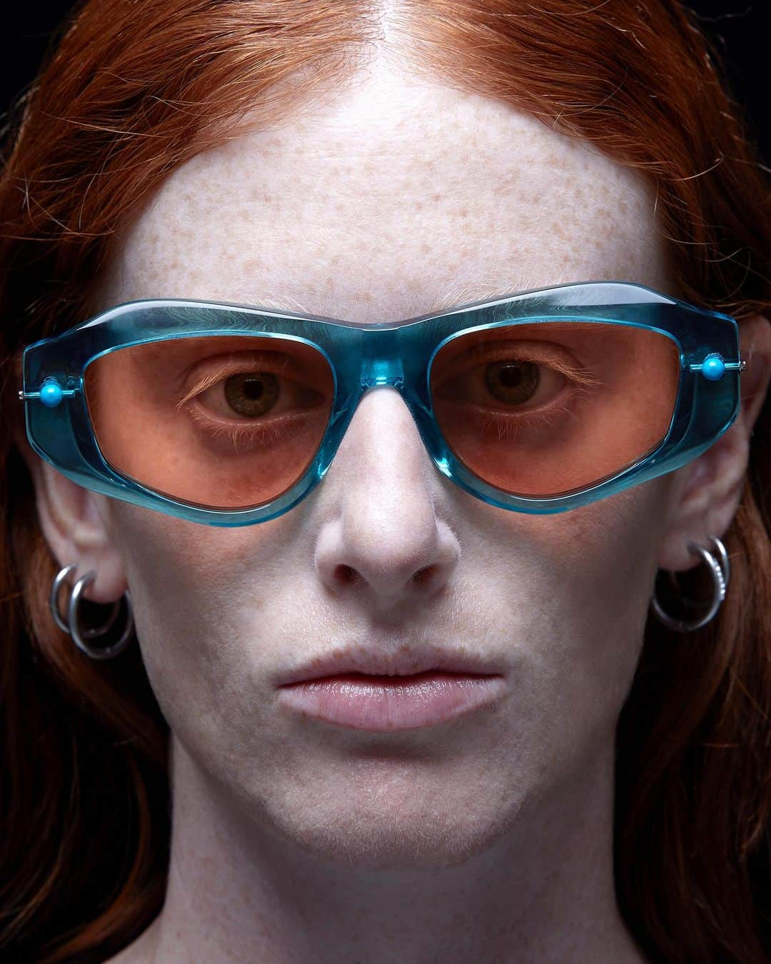 クボラムさんのインスタグラム写真 - (クボラムInstagram)「New Mask P15 Transparent Blue Pagoda with 24h Orange lenses  Gently sculpted curves make up the new P15, a fully acetate frame paired with bi-colored tubular temples extending through the front. Fitted with softly rounded lenses, the P15 Transparent Blue Pagoda is paired with Havana & Black Shine temples.  Coming also in Black Night with 24h Light Grey lenses, Havana Black Shine or Black Matt with clear lenses.  Available NOW in our Berlin & Milan Flagship Stores and selected retailers worldwide.  #kuboraum」10月20日 1時09分 - kuboraum