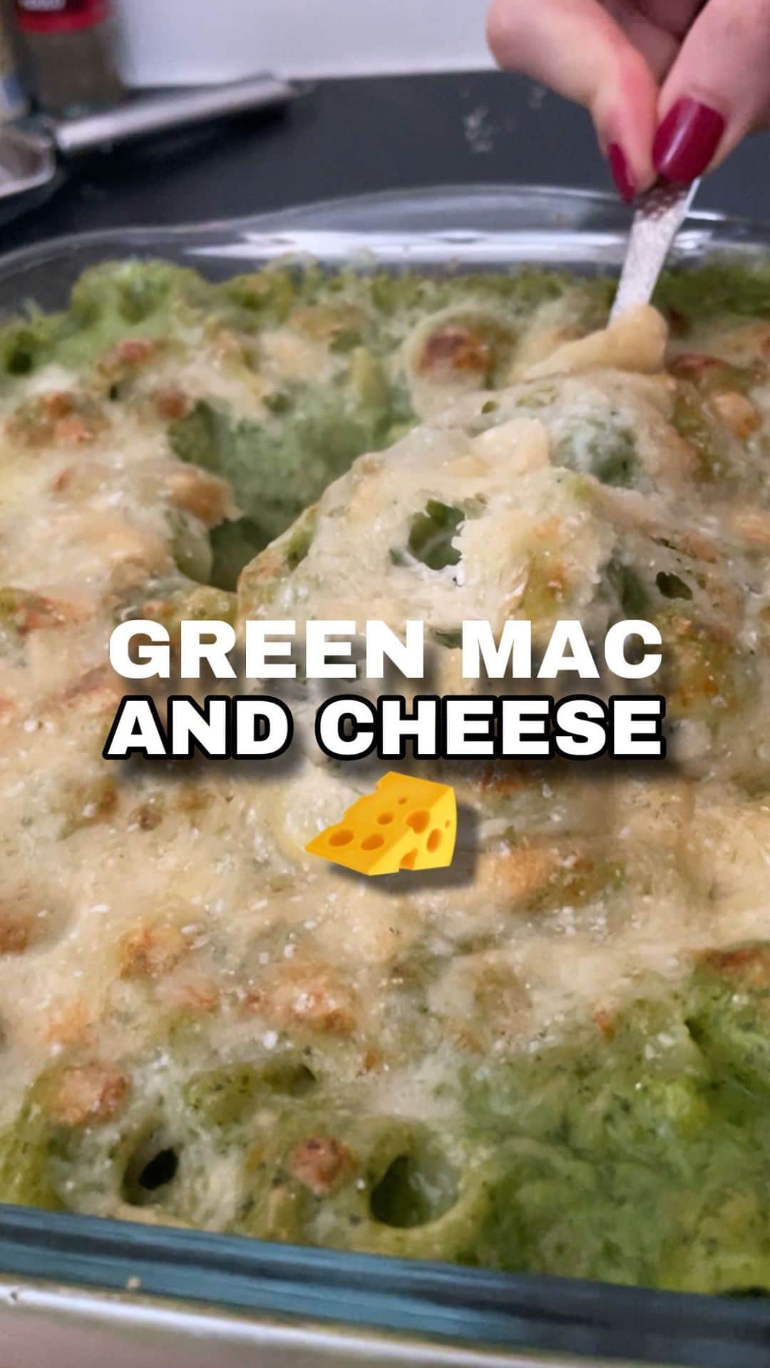 Carrefour Franceのインスタグラム：「On revisite nos classiques : des Green Mac and Cheese 💚🧀✨   Un plat délicieux et tellement réconfortant 🌿🍴 Quel fromage est un incontournable dans vos Mac and Cheese ?  #GreenMacAndCheese #RecetteSaine #ComfortFood #CuisineCréative #Carrefour #recette #rapide」