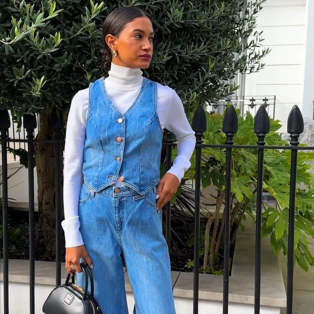 Harrodsのインスタグラム：「#Staud x #Wrangler for day, #Mugler for night – no one could say that denim doesn’t have range.  Find Staud x Wrangler in Contemporary & Denim on the Fourth Floor from Monday 23rd October, and Mugler in International Designer on the First Floor and at harrods.com.  #Harrods #HarrodsFashion」
