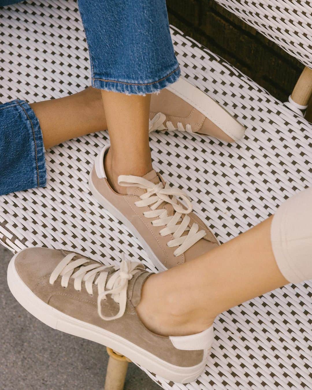 ソルドスのインスタグラム：「The Ibiza, but make it Fall! 🤌 Introducing two new shades of our best-selling sneaker in Champagne and Sage. Made in a super soft suede that molds to your foot and a cushy Ortholite sole that feels like walking on a pile of fallen leaves. . . . . . . #shoes #comfortable #soludossummer #fashionfootwear #s hoelove #shoesoftheday #sneakergram #summershoes #fall shoes #fallfashion」