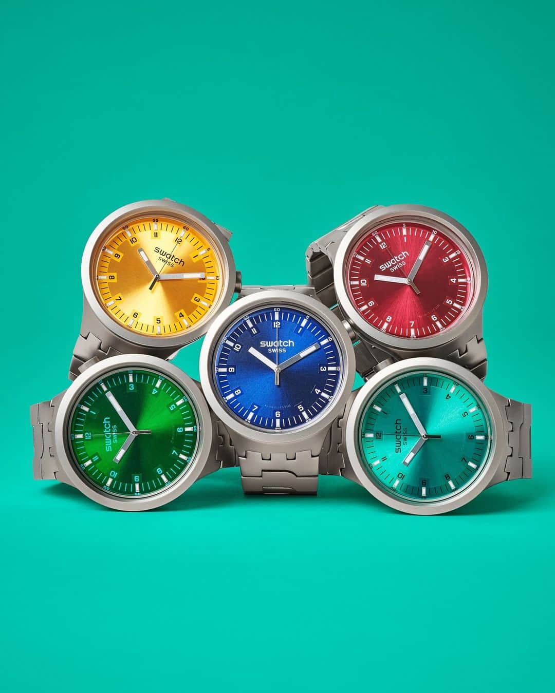 Swatchのインスタグラム：「Stainless steel sophistication meets fearless design with the BIG BOLD IRONY Collection #SwatchBIGBOLDIRONY」