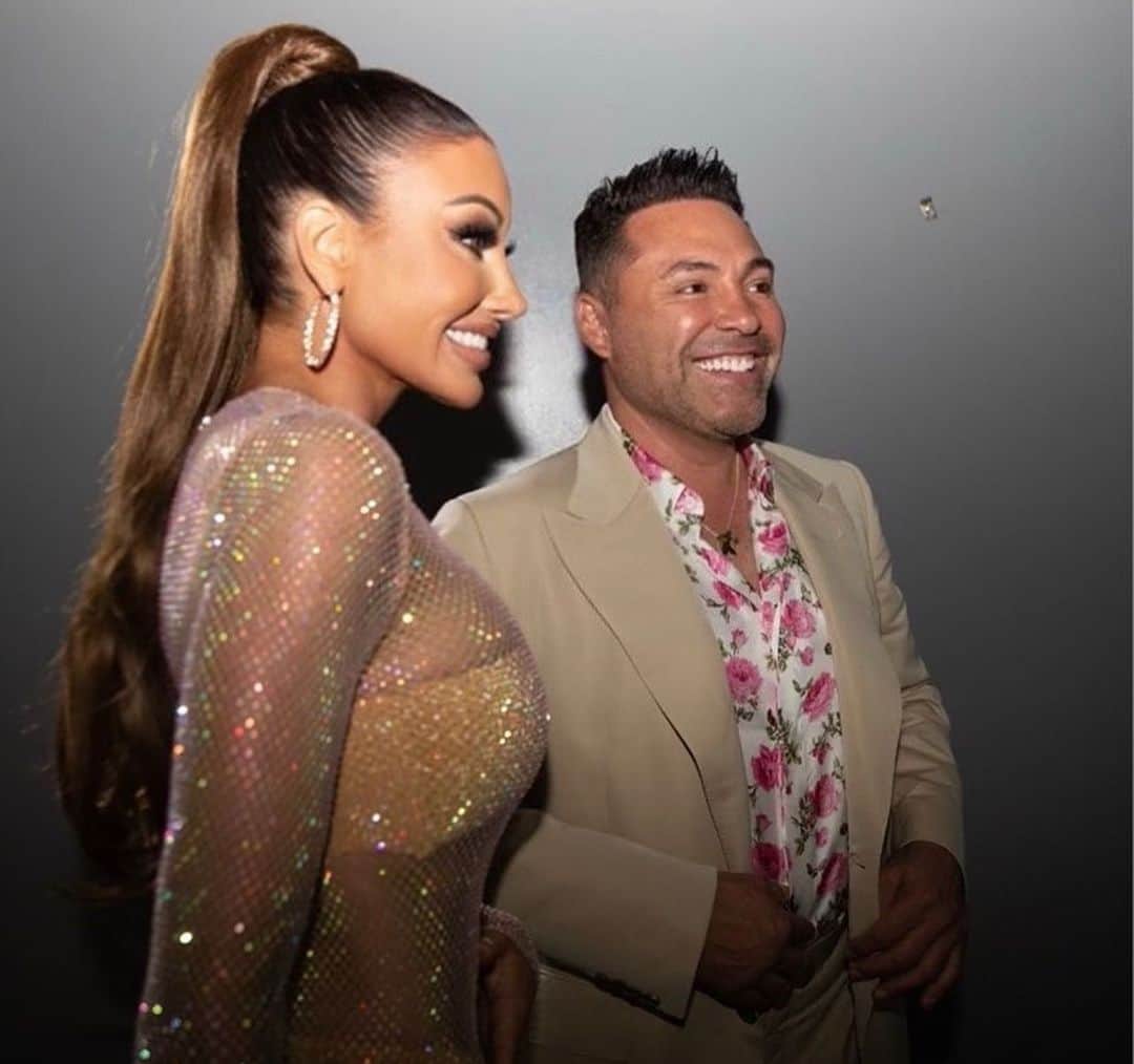 ホーリー・ソンダーズのインスタグラム：「Wishing you so much happiness today and always! See you all this weekend at The Forum for @alexisrocha777 !!!! @goldenboy」