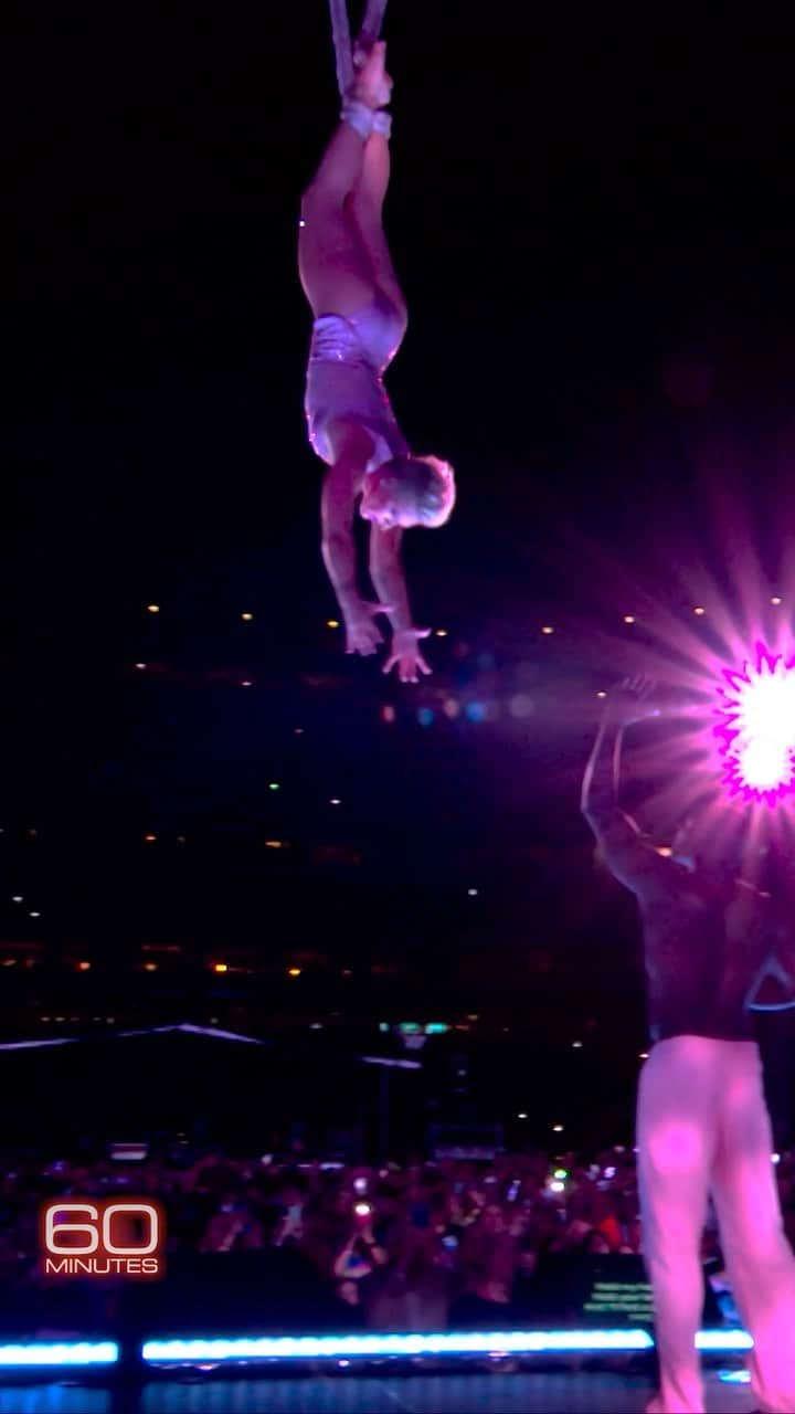 P!nk（ピンク）のインスタグラム：「Pink has built a global brand, selling $350 million dollars in tickets around the world so far this year. @ceciliavega60 reports on the singer’s 25-year career. Sunday on 60 Minutes.」