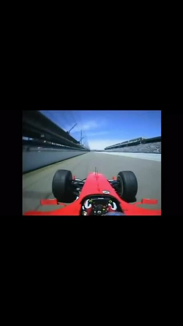 ルーベンス・バリチェロのインスタグラム：「#TBT2004 F1 andava em Indianapolis antes de Austin e ja q temos corrida este finde vamos de USA com este barulho brutooo do motor. Saudade?? Eu tenho viu 😁 #noixnoUSA #voltinhafacanosdentes #gobarricas🇧🇷🇧🇷🇧🇷」