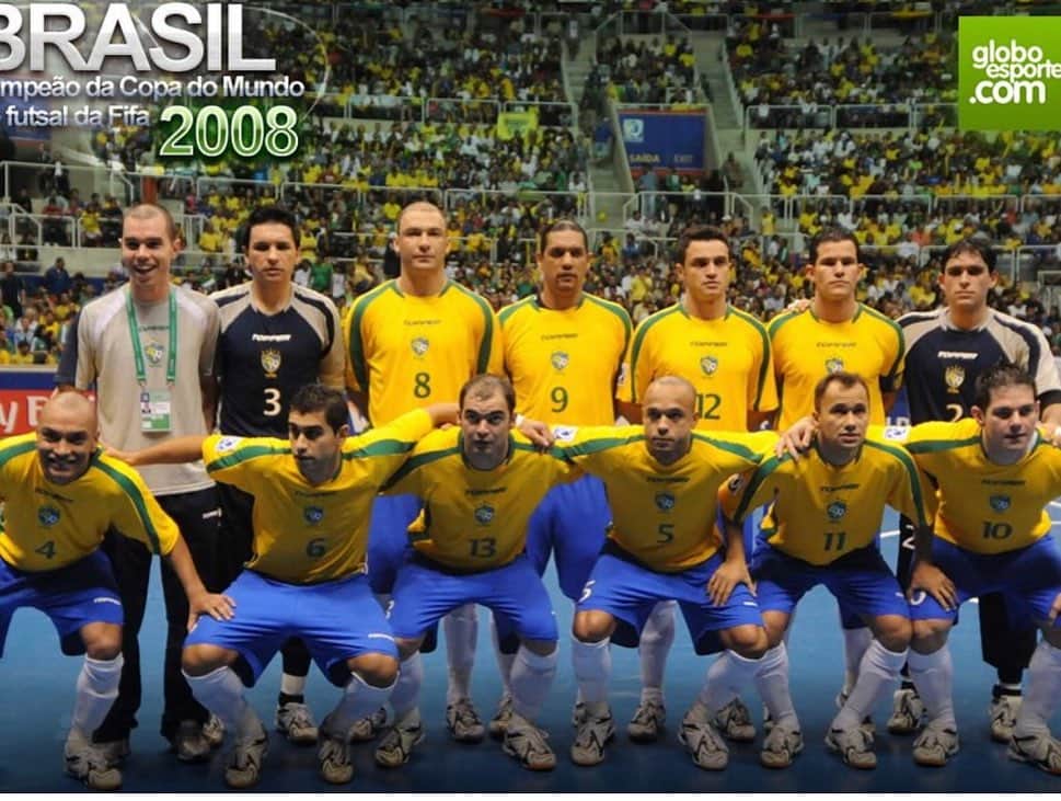 アレッサンドロ・ローザ・ヴィエイラのインスタグラム：「15 anos desse título inesquecível e dessa seleção espetacular 🇧🇷! Que time! Que momento!」