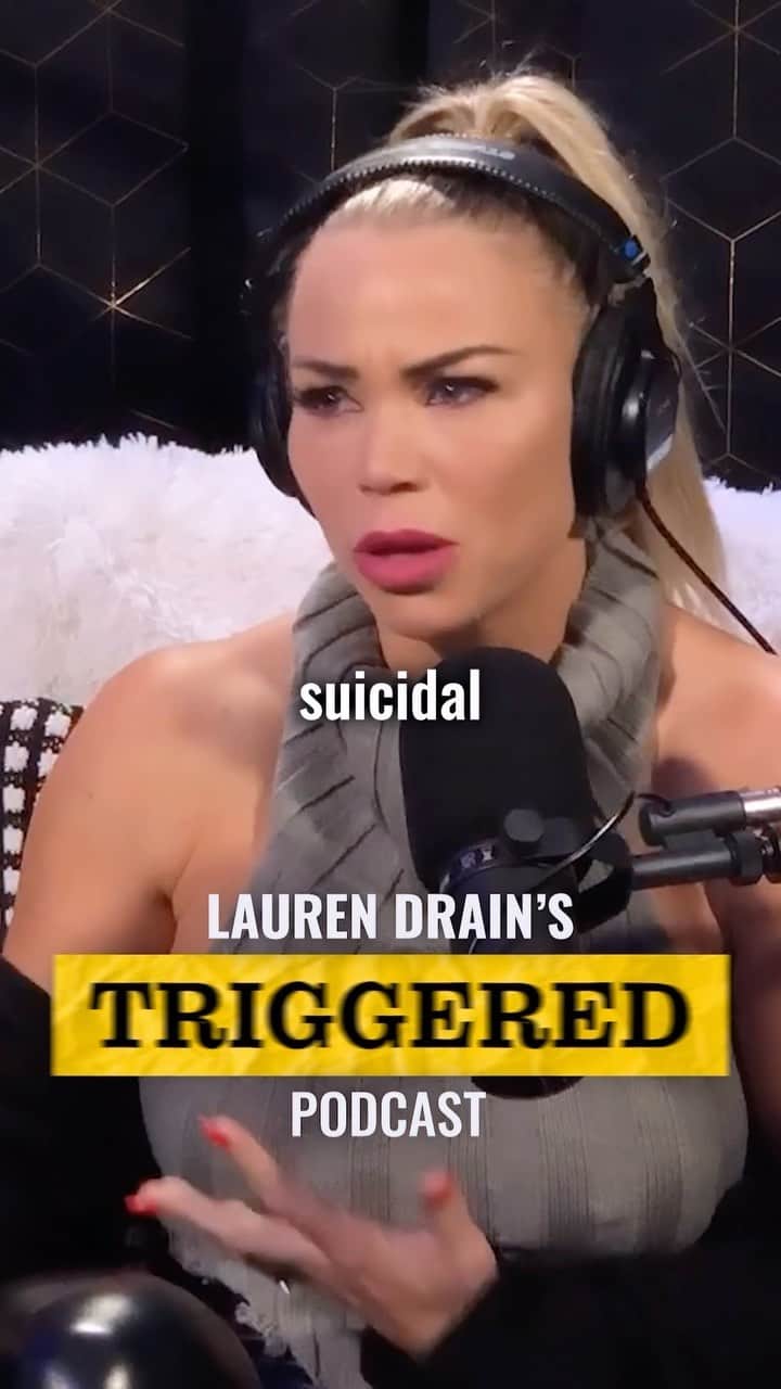Lauren Drain Kaganのインスタグラム：「KETAMINE THERAPY - NEW PODCAST - “TRIGGERED by Lauren Drain” Ep 17 Heal depression! Heal suicidal thoughts! Heal anxiety! Heal your trauma with this new treatment: horse tranquilizer than induces lucid dreams and accesses the subconscious mind!」