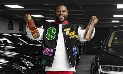 フロイド・メイウェザー・ジュニアのインスタグラム：「Everyone go place your orders for our brand *New** Whisky that just launched @goodmoneywhisky」