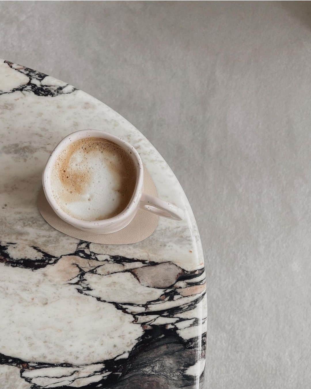 Anna Nyströmのインスタグラム：「☕️」