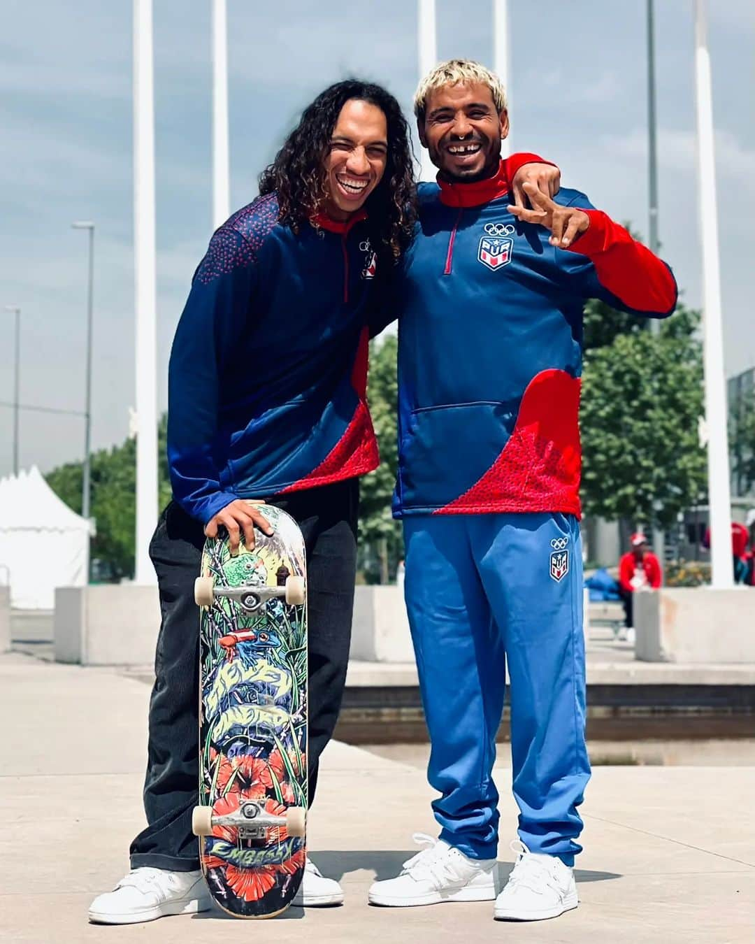 マニー・サンティアゴのインスタグラム：「¡Todo sonrisas! 🛹💪🏼  Nuestros skaters @mannysantiago y @steven_pineiro ya están listos para darlo todo por Puerto Rico 🇵🇷 en #Santiago2023」