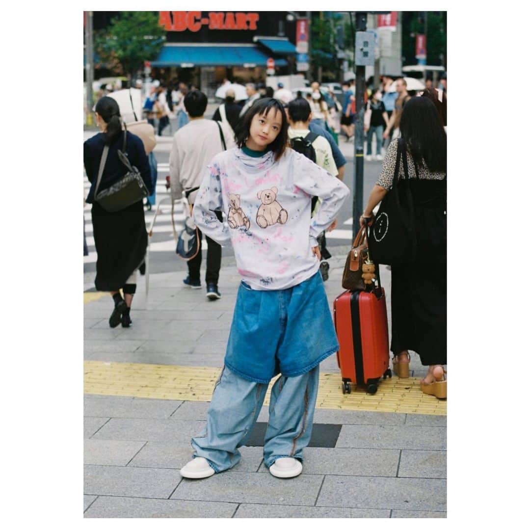 TEPPEIのインスタグラム：「…   BASE MARK 2024SS.  All Produced by Shiho Kaneki @basemark_official   AI-Generated by @zaiyen.co @haraken.ta   Direction by @stylist_teppei  Shot by @_tanase  Styled by @stylist_teppei   Creative Produced by @shin1551   #Basemark」