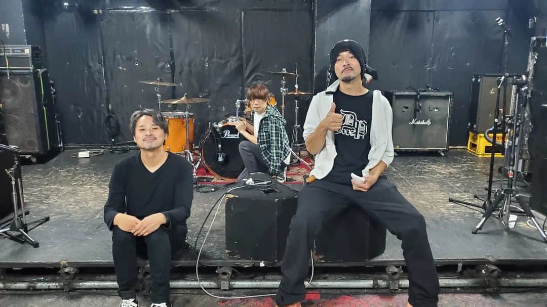 BUZZ THE BEARSさんのインスタグラム写真 - (BUZZ THE BEARSInstagram)「⁡Danablu pre ⁡"contrast" vol.1⁡ ⁡⁡ ⁡ありがとうごいました。⁡ ⁡新神楽に育ててもらっていろんな経験を積ませてもらって新神楽に帰ってくることが出来ました。⁡ ⁡Danabluのおかげです。⁡ ⁡⁡ ⁡お客さんがほとんど居ない時代からパンパンの新神楽までいろんな景色を見せてもらいました。⁡ ⁡⁡ ⁡本当にお世話になりました。⁡ ⁡⁡ ⁡#新神楽⁡ ⁡#buzzthebears⁡ ⁡#Danablu」10月20日 13時22分 - buzzthebears