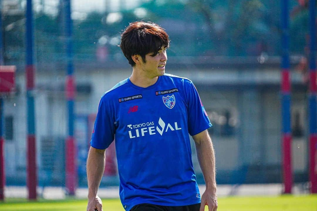 FC東京オフィシャルグッズさんのインスタグラム写真 - (FC東京オフィシャルグッズInstagram)「🔵🔴🇯🇵 #U22日本代表 のメンバーが帰ってきました👏👏🇯🇵🇺🇸🔵🔴 @kuryu.matsuki27 @kimuraseiji0824 @bg_kashif @tainobu_big @fctokyoofficial  #松木玖生 #木村誠二 #バングーナガンデ佳史扶 #野澤大志ブランドン #daiyo #FC東京 #fctokyo #tokyo」10月20日 13時29分 - fctokyoofficial