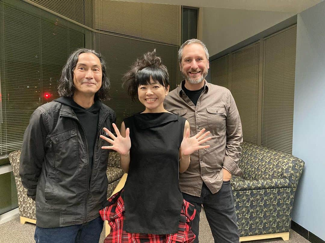 上原ひろみのインスタグラム：「Bethesda! What a beautiful theater it was! Thank you everyone for the beautiful energy.   Also grateful to have 20 years of working relationship with Jason and Kajo @concordjazz from Telarc age!」