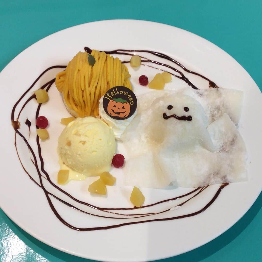 TRAMCAFE 西武池袋本店さんのインスタグラム写真 - (TRAMCAFE 西武池袋本店Instagram)「Happy HALLOWEEN🎃 かぼちゃモンブランとマロンアイス、バニラアイスを包んだお化け👻 お化けのご飯とかぼちゃカレー🎃🍛  #池袋カフェ #池袋ランチ #ハロウィンスイーツ #ハロウィン #トラムカフェ #おばけデザート #halloween」10月20日 13時59分 - tramcafe_ikebukuro_official