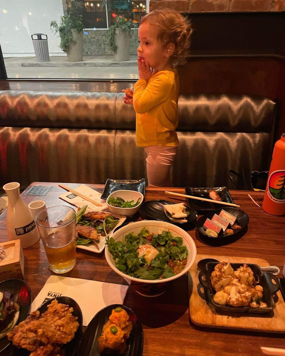Samuel Lippkeさんのインスタグラム写真 - (Samuel LippkeInstagram)「Warm October nights with my girls. We had a massive stomach bug that hit us hard a couple days before and this was a special night out together after a full recovery. Nothing like horrible sickness to make you grateful for health. Please don't get sick my friends 🙏🏽」10月20日 14時05分 - samuel.lippke