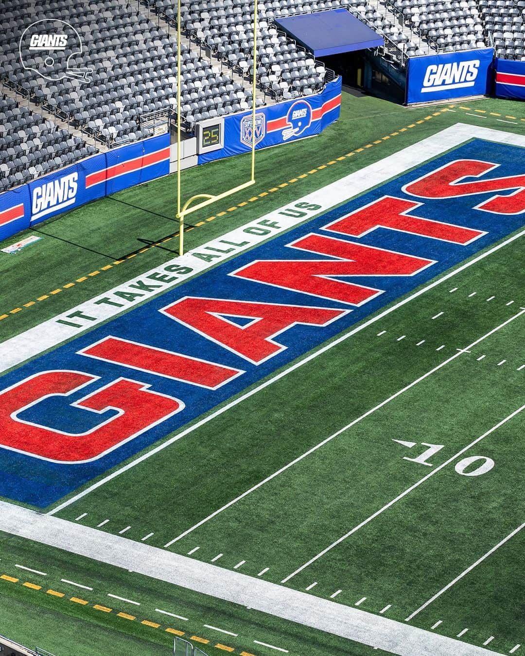 New York Giantsさんのインスタグラム写真 - (New York GiantsInstagram)「Classic field design returns for Legacy games」10月20日 5時41分 - nygiants