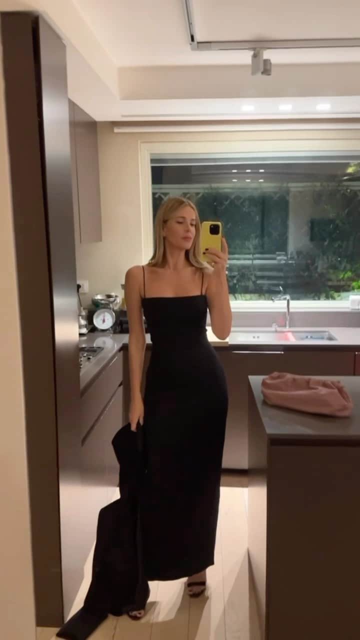 Alessia Marcuzziのインスタグラム：「🖤」