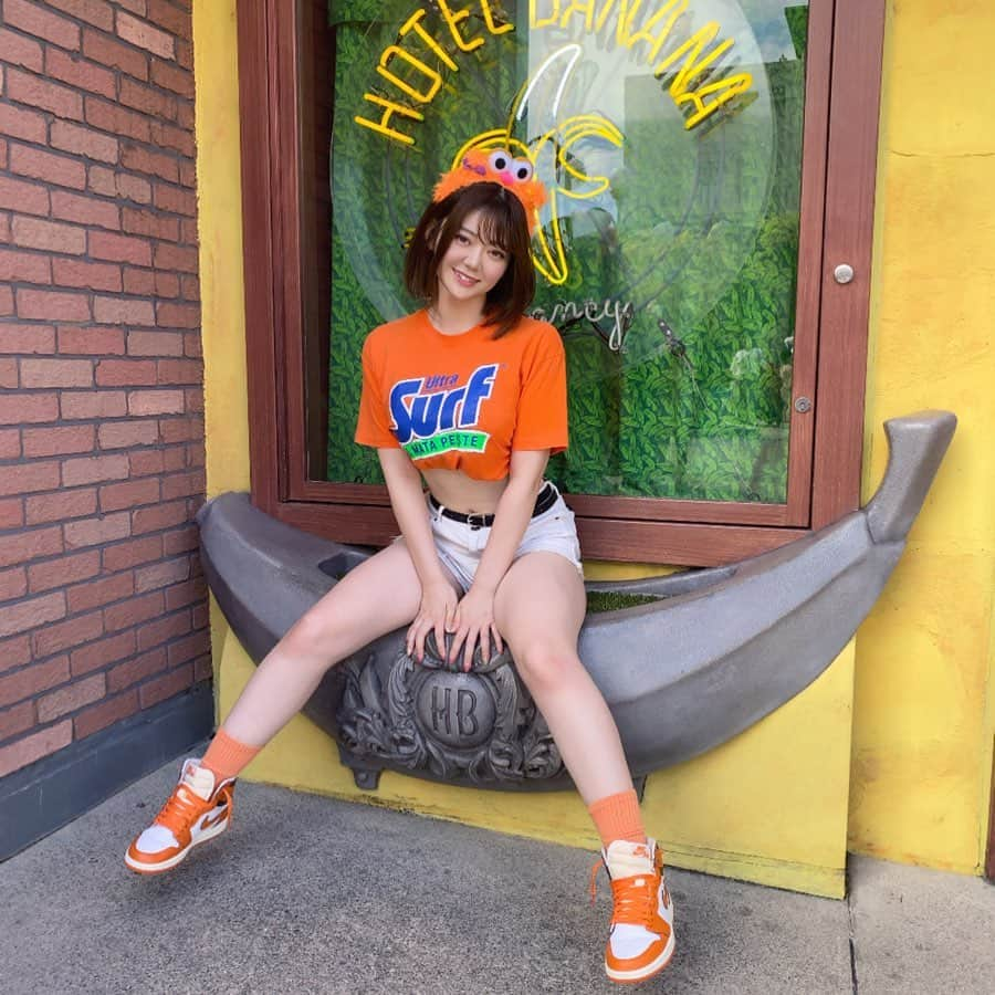 山岸楓さんのインスタグラム写真 - (山岸楓Instagram)「オレンジも悪くないでしょ🍊  #ユニバコーデ #セサミストリートコーデ  #セサミストリート #nike #オレンジスニーカー」10月20日 6時00分 - 01nkae_____eden07