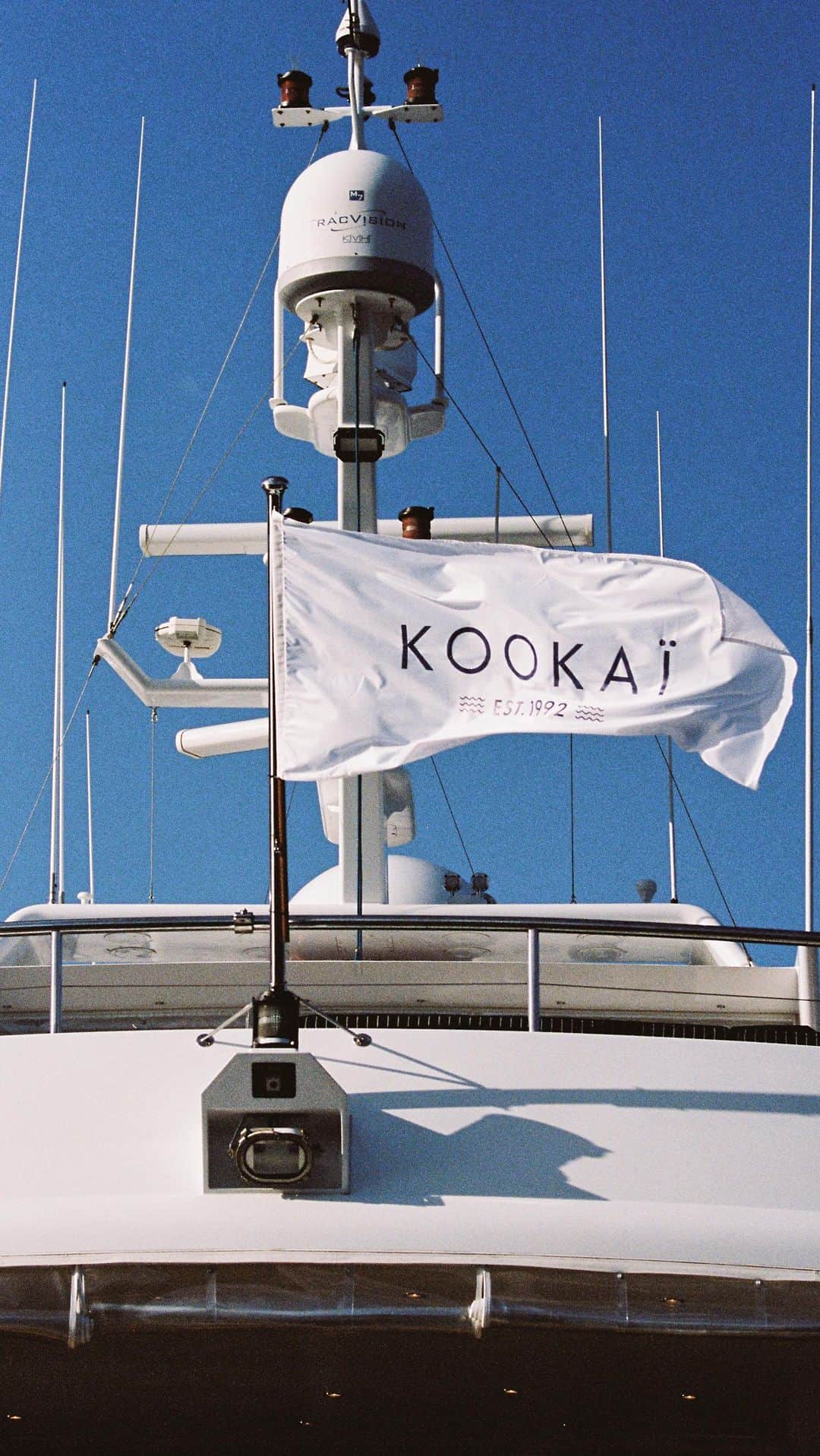 KOOKAI のインスタグラム：「Riviera. Behind the scenes #kookai」