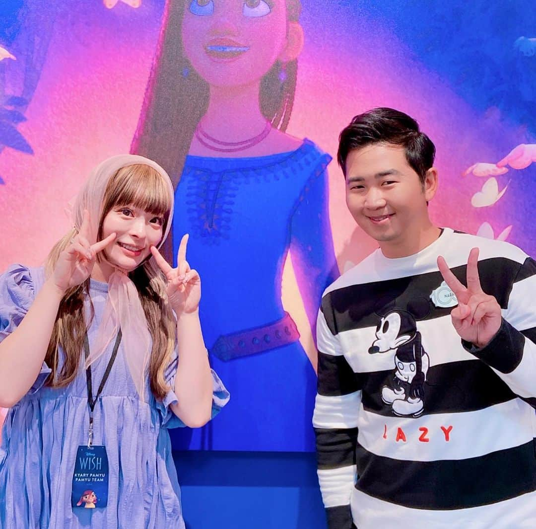 NARA YOUNのインスタグラム：「Never ever thought Disney would be the place I would meet #KyaryPamyuPamyu . I told her we love #Cherrybonbon and listen to it every day. 😄 Welcome to the studio @kyarypappa !」