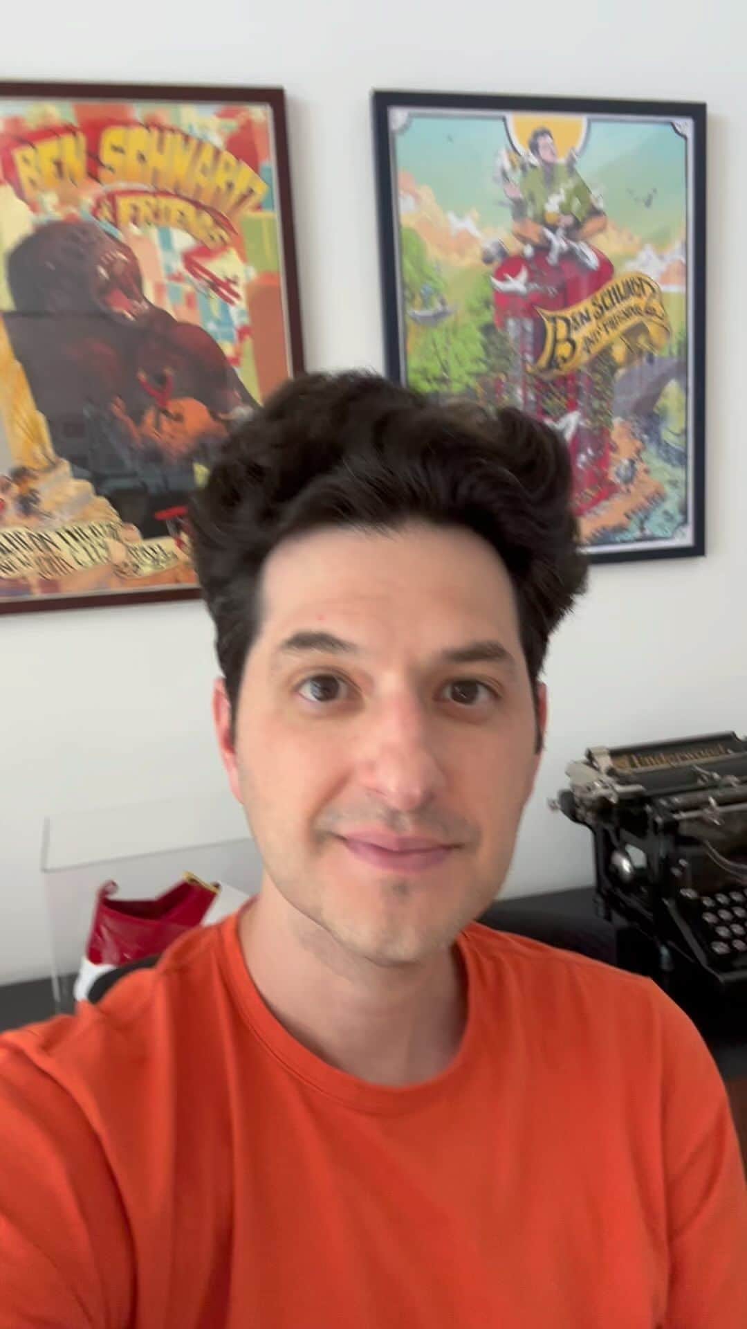 ベン・シュワルツのインスタグラム：「SEATTLE! 10/29! PARAMOUNT THEATRE! GET TIX AT REJECTEDJOKES.COM」