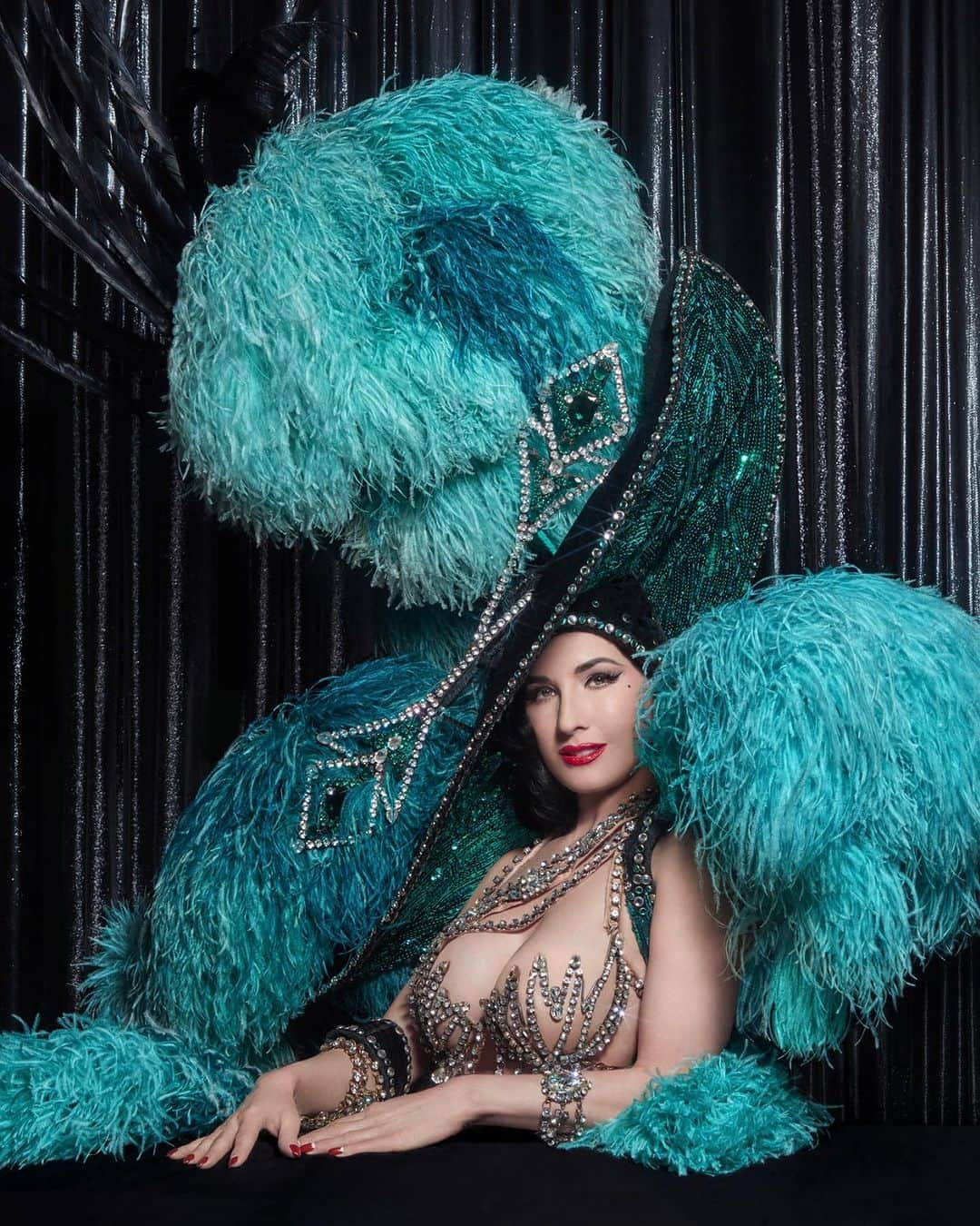 ディタ・フォン・ティースさんのインスタグラム写真 - (ディタ・フォン・ティースInstagram)「Dita Las Vegas: A Jubilant Revue opens in just one week @horseshoevegas !  October 26, 27, 28 November 2, 3, 4 November 9, 10, 11 November 24, 25, 26 December 7, 8, 9 December 14, 15, 16 December 28, 29, 30  February 15, 16, 17 February 22, 23, 24,  February 29, March 1, 2 March 7, 8, 9  March 14, 15, 16 March 28, 29, 30 April 4, 5, 6 April 11, 12, 13 April 18, 19, 20 April 25, 26, 27   Tickets ticketmaster.com/ditavegas   📌 Do not purchase your tickets from ticket resellers!   📷 @sanchezzalba  #swarovski #bobmackie #showgirl #ditavonteese #maewest  #vlv」10月20日 6時27分 - ditavonteese